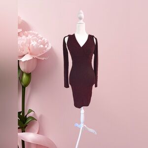 Glittery fun dress, moves with you. Burgundy/Marroon